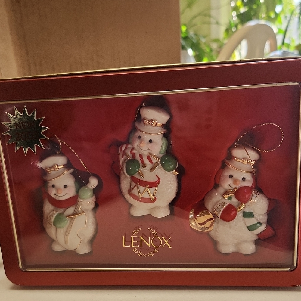 Lenox Snowman Ornament Set - Festive White and Green